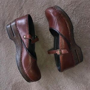 Dansko Mary Jane Marcelle Brown Womens Shoes